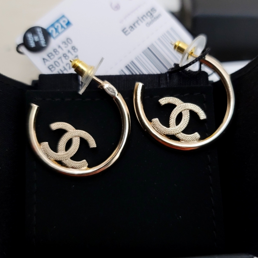 💯Authentic 22C Chanel CC Hoop Earrings
